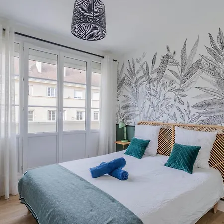 Superbe Chic, Hyper Centre, Vue Chateau, Parking Inclus