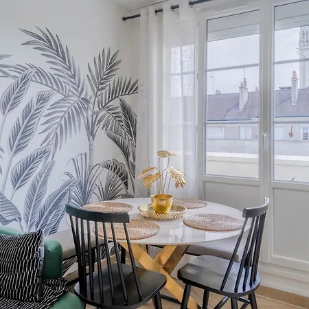 Superbe Chic, Hyper Centre, Vue Chateau, Parking Inclus