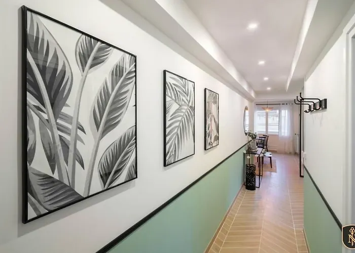 Apartment Superbe Chic, Hyper Centre, Vue Chateau, Parking Inclus