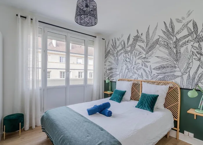 Superbe Chic, Hyper Centre, Vue Chateau, Parking Inclus