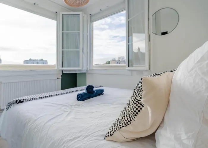 Superbe Chic, Hyper Centre, Vue Chateau, Parking Inclus Apartment *